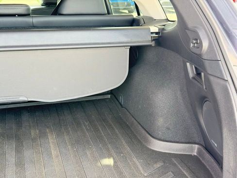 Used 2017 Subaru Outback 2.5i Limited AWD/4WD image 23