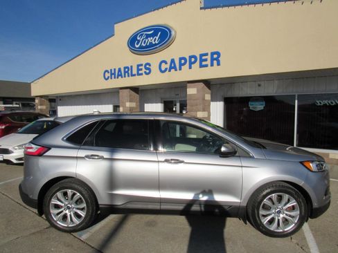 Used 2020 Ford Edge Titanium w/ Equipment Group 301A image 4