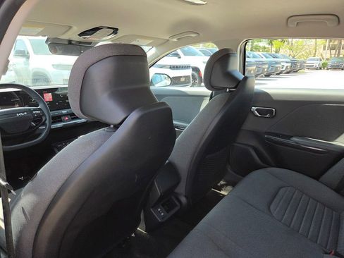Used 2025 Kia K4 EX FWD image 18