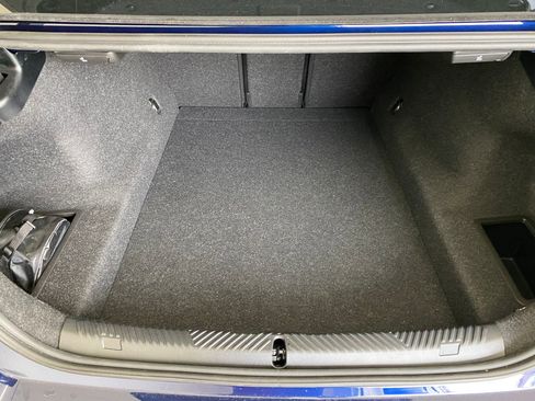 New 2026 BMW 540i xDrive w/ M Sport Package AWD/4WD image 32