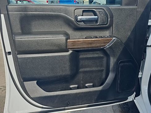 Used 2020 Chevrolet Silverado 2500 LT w/ Z71 Off-Road Package image 9