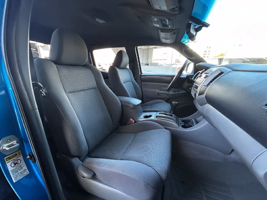 Used 2011 Toyota Tacoma 4x4 Double Cab w/ TRD Sport Pkg w/JBL Audio image 13