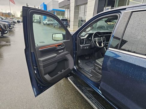 Used 2023 GMC Sierra 1500 Denali w/ Denali Reserve Package image 19