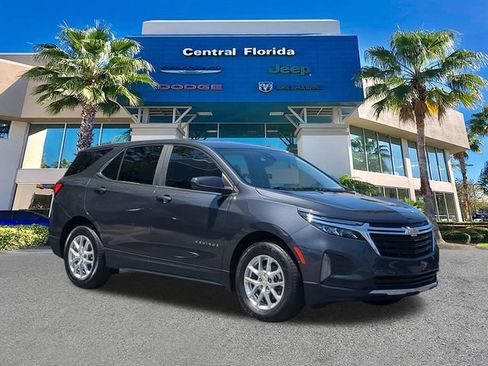 Used 2023 Chevrolet Equinox LT FWD image 2