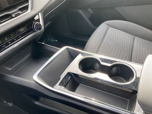 Used 2025 Chevrolet Equinox LT image 41