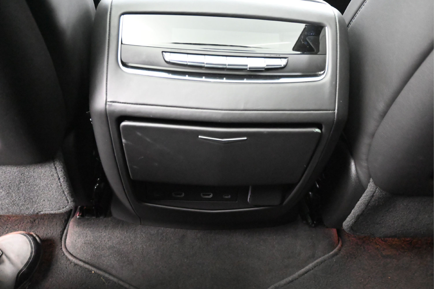 Used 2024 Cadillac Escalade V AWD/4WD image 10