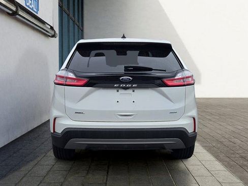 Certified 2023 Ford Edge SEL w/ Convenience Package AWD/4WD image 4