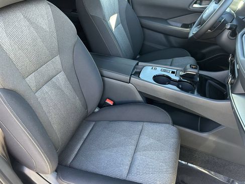 New 2026 Nissan Rogue SV FWD image 17