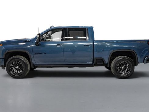 Used 2025 Chevrolet Silverado 2500 LTZ w/ LTZ Plus Package AWD/4WD image 10