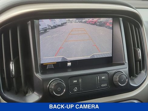 Used 2022 Chevrolet Colorado Z71 AWD/4WD image 15