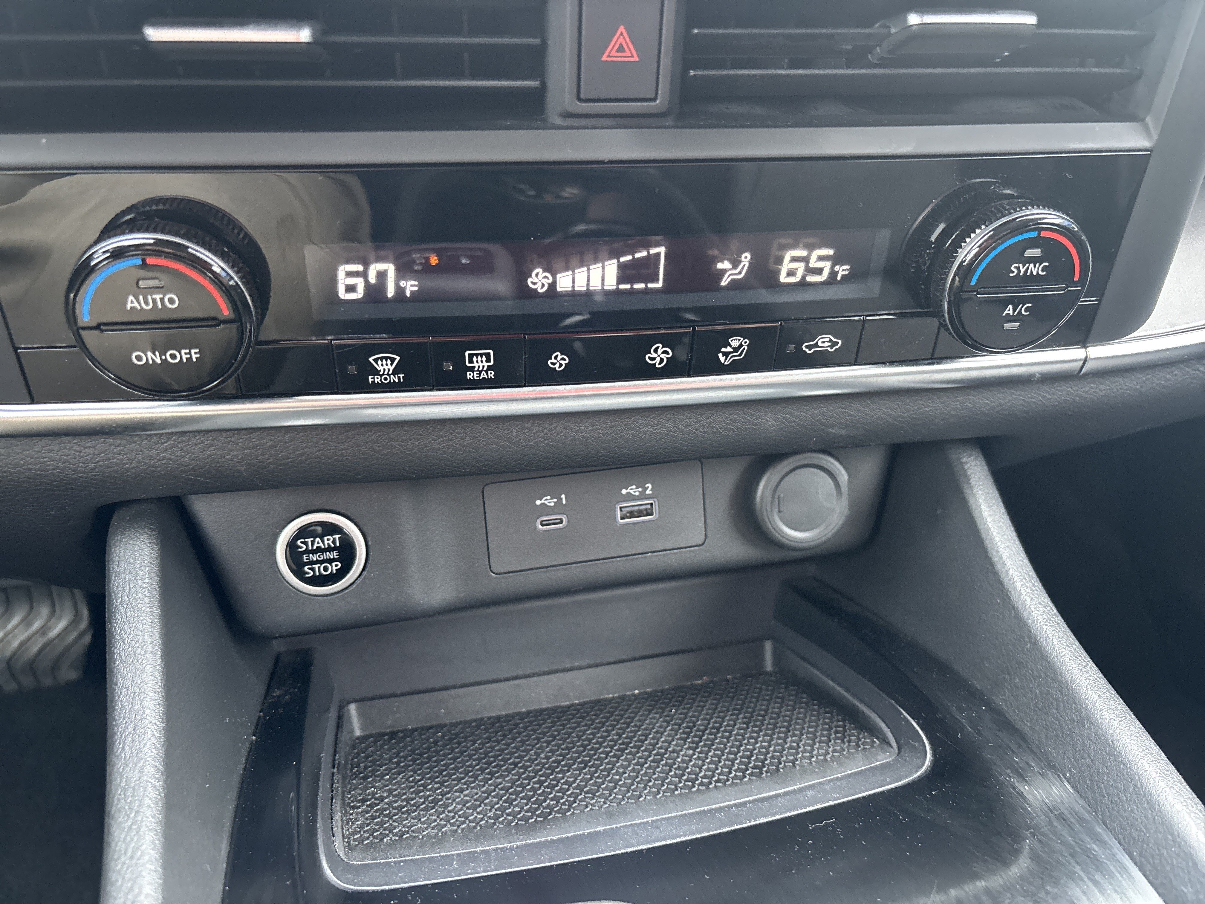 Used 2023 Nissan Rogue SV AWD/4WD image 14