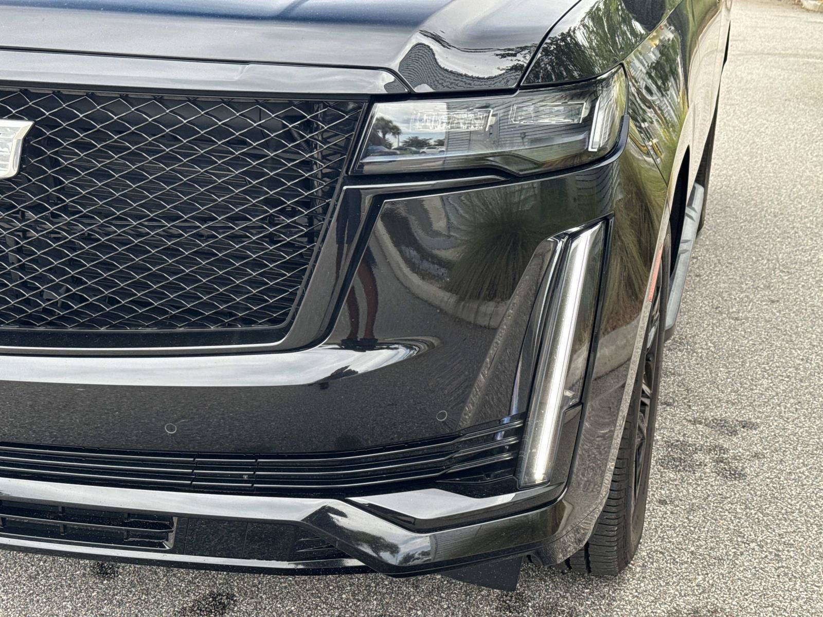 Used 2024 Cadillac Escalade Sport AWD/4WD image 9