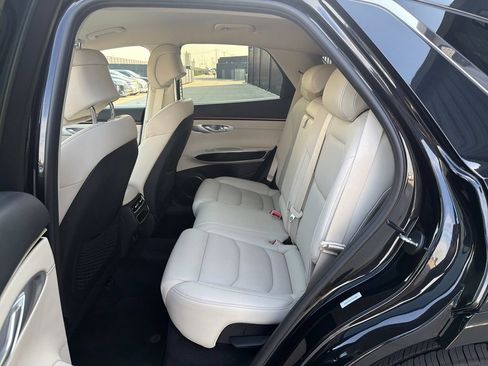 Certified 2026 Genesis GV70 2.5T AWD/4WD image 15