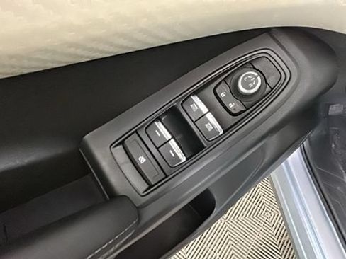 Used 2021 Subaru Ascent Premium w/ Convenience Package AWD/4WD image 11