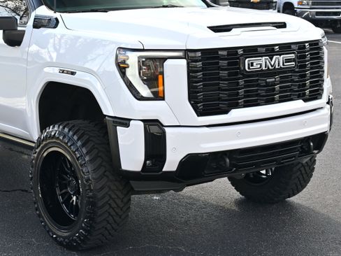 Used 2024 GMC Sierra 3500 Denali w/ Denali Reserve Package image 31