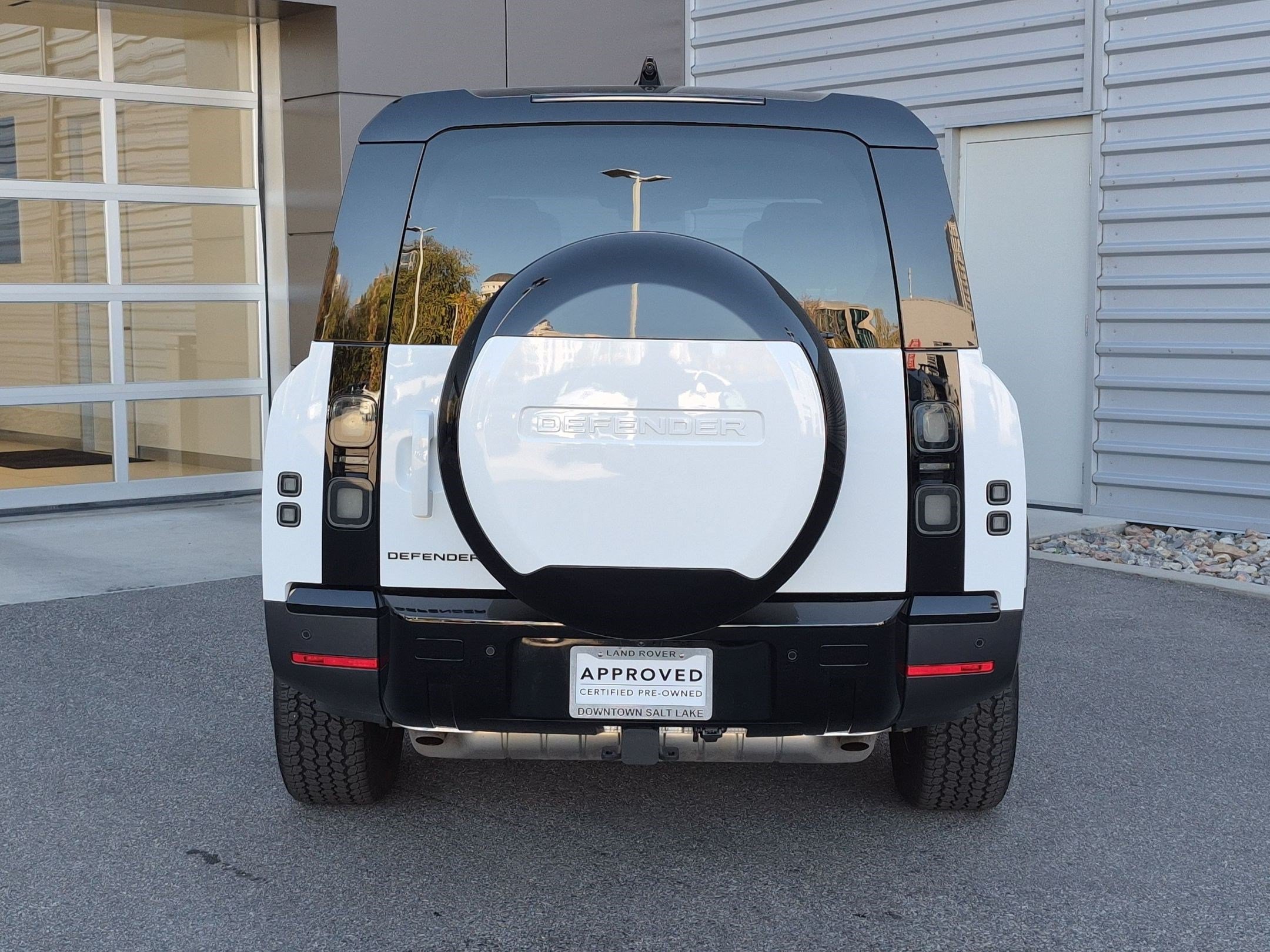 Used 2026 Land Rover Defender 130 S AWD/4WD image 9