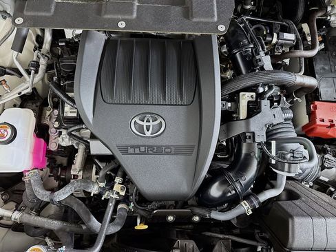 Used 2024 Toyota Grand Highlander Limited image 32