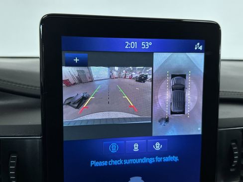 Used 2023 Ford Explorer Platinum w/ Technology Package image 19