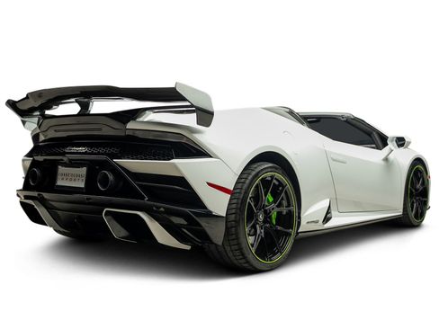 Used 2020 Lamborghini Huracan EVO RWD image 24