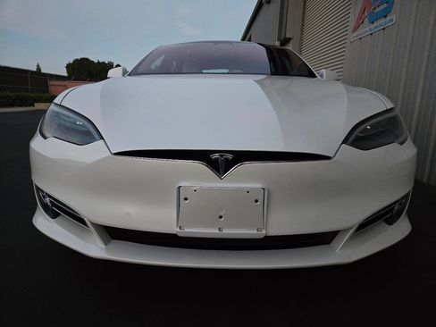 Used 2020 Tesla Model S Performance image 13