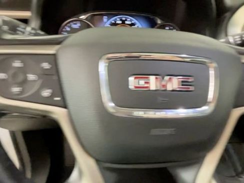 Used 2018 GMC Acadia Denali w/ Technology Package AWD/4WD image 26