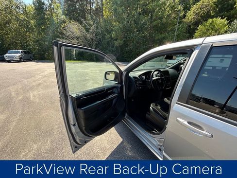 Used 2019 Dodge Grand Caravan SE image 27