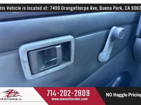 Used 1995 Nissan Pickup 2WD Regular Cab image 27