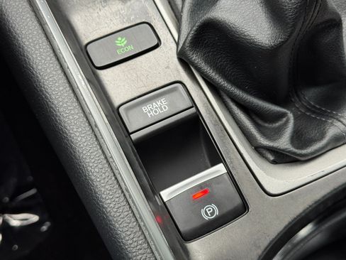 Used 2018 Honda Accord Sport image 29