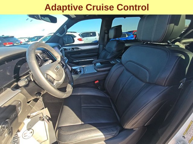 Used 2023 Jeep Grand Wagoneer 4WD image 11