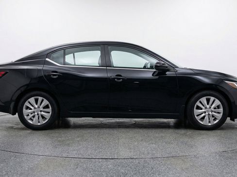 Used 2025 Nissan Sentra S FWD image 11