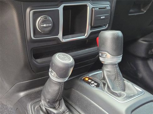 Used 2020 Jeep Wrangler Unlimited Sport AWD/4WD image 29