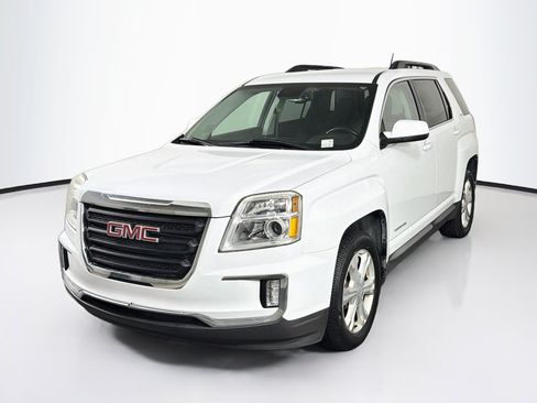 Used 2017 GMC Terrain SLE w/ Convenience Package FWD image 3