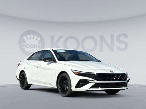 New 2026 Hyundai Elantra SEL Sport image 10