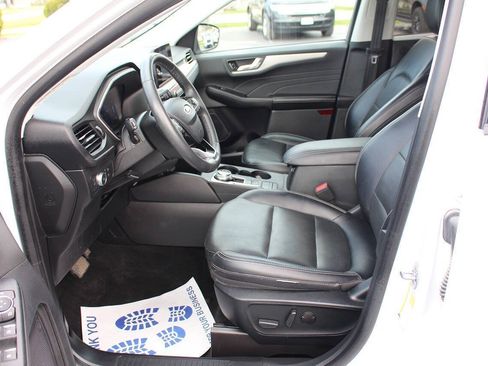 Used 2021 Ford Escape SEL w/ Technology Package AWD/4WD image 9