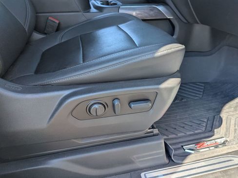 Used 2022 Chevrolet Silverado 3500 LTZ w/ LTZ Plus Package image 36