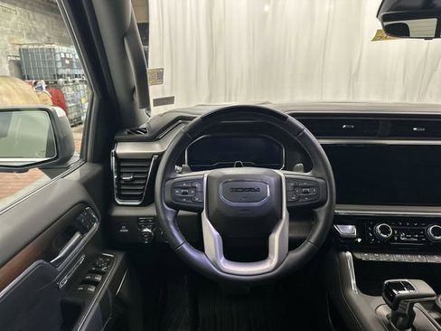 Used 2025 GMC Sierra 1500 Denali w/ Technology Package AWD/4WD image 13