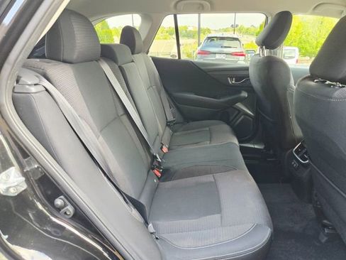 Used 2022 Subaru Outback Premium image 17