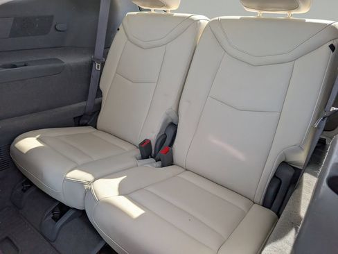 Used 2021 Cadillac XT6 Premium Luxury FWD image 14