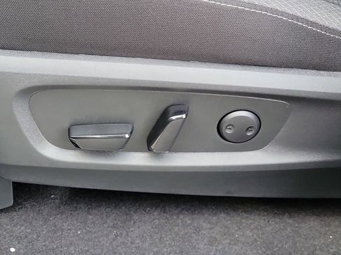 New 2025 Nissan Pathfinder SV image 26