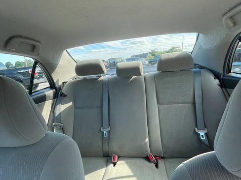 Used 2013 Toyota Corolla LE FWD image 39