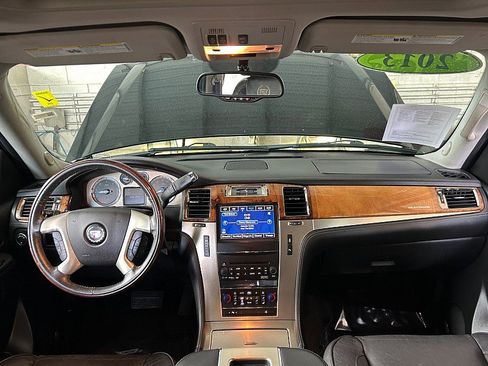 Used 2013 Cadillac Escalade ESV Platinum RWD image 15