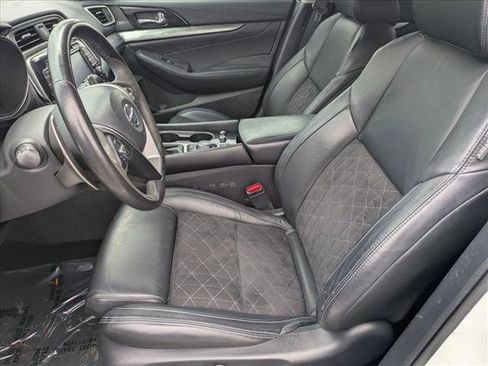 Used 2017 Nissan Maxima SR w/ Midnight Edition image 16