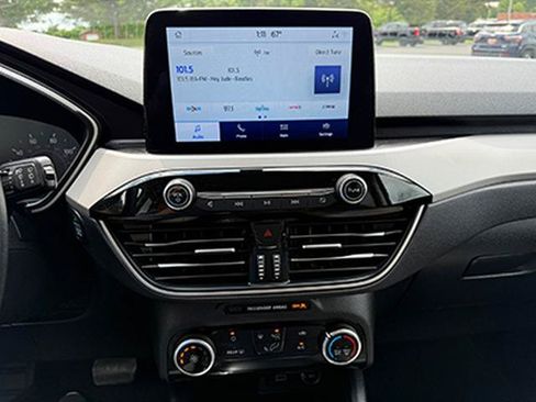 Used 2021 Ford Escape SE FWD image 12