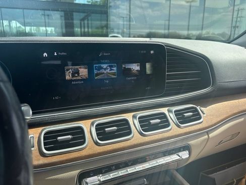 Used 2023 Mercedes-Benz GLS 450 4MATIC image 4