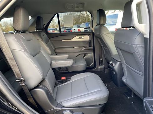 New 2026 Ford Explorer Active image 30