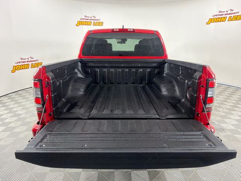 Used 2022 Nissan Frontier SV RWD image 5