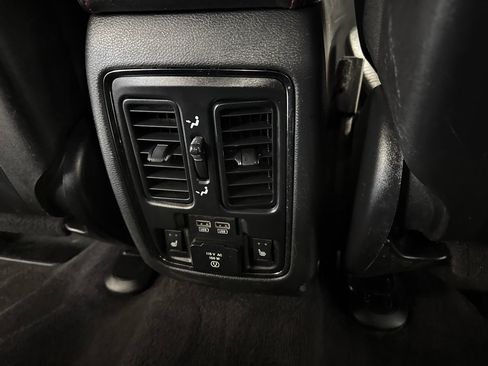 Used 2018 Dodge Durango R/T w/ Technology Group image 52