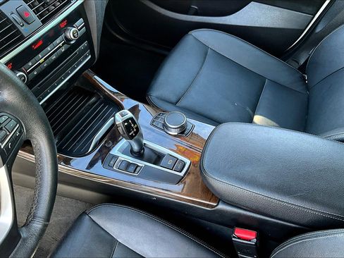 Used 2017 BMW X3 sDrive28i image 13