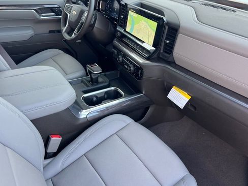 New 2026 Chevrolet Silverado 1500 LTZ w/ LTZ Premium Package AWD/4WD image 12