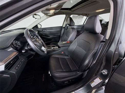 Used 2022 Nissan Altima 2.5 SL image 11